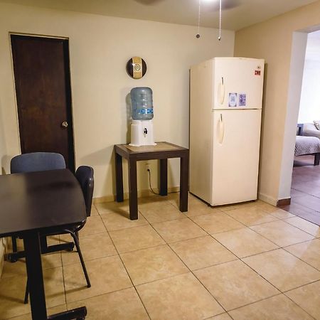 Departamento Grande Con 2 Recamaras Con Aire 5 Camas Wifi 115Mb, Cocina .Cochera Techada, #4 巴耶斯城 外观 照片