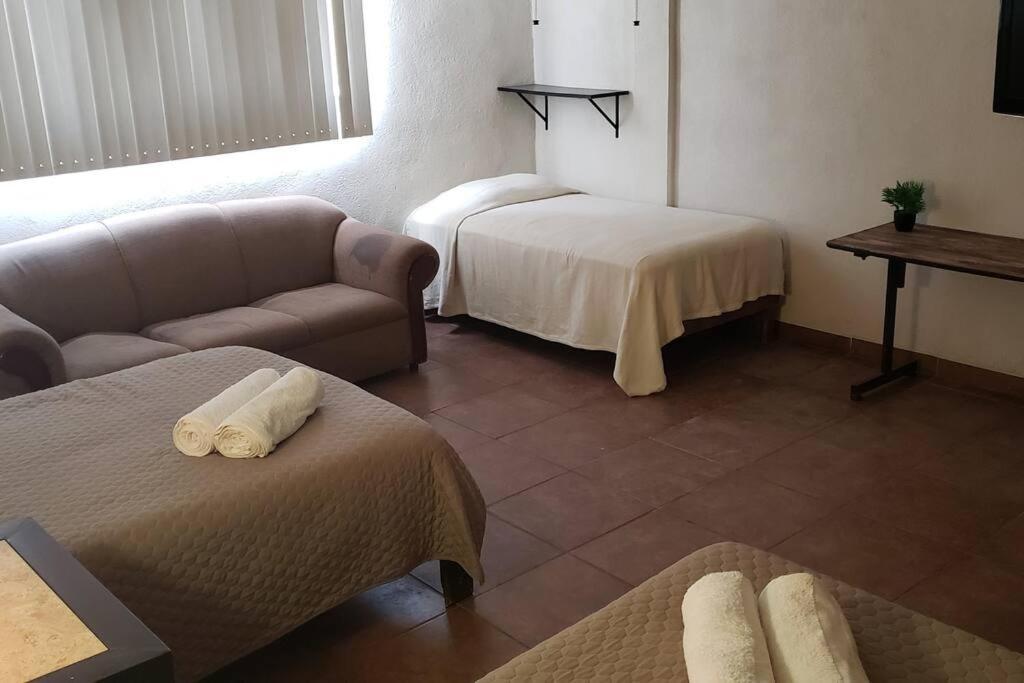 Departamento Grande Con 2 Recamaras Con Aire 5 Camas Wifi 115Mb, Cocina .Cochera Techada, #4 巴耶斯城 外观 照片