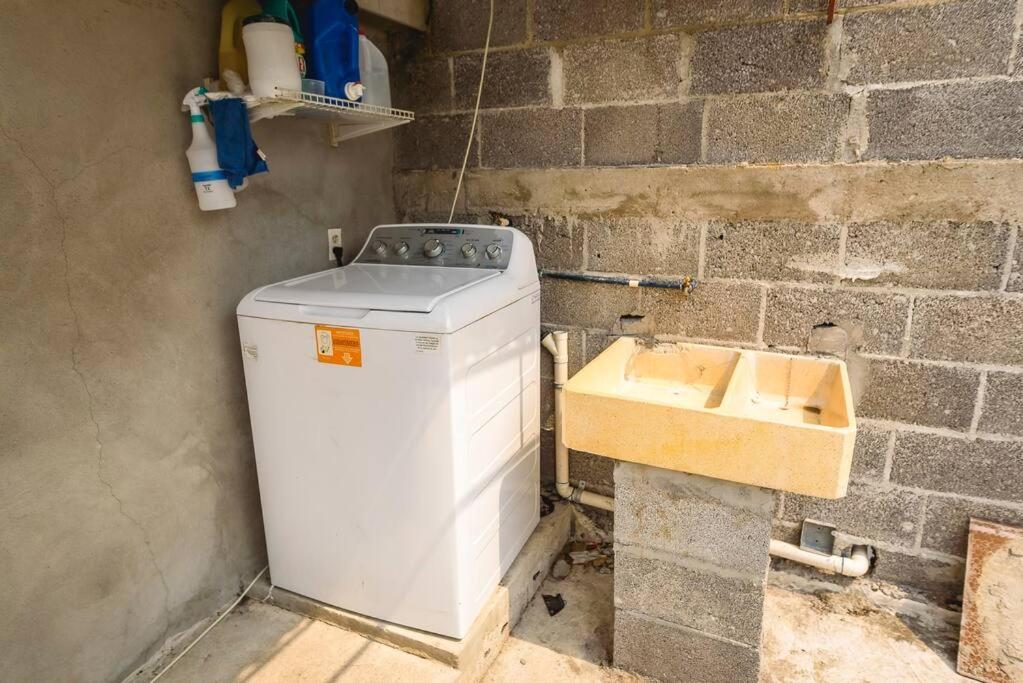 Departamento Grande Con 2 Recamaras Con Aire 5 Camas Wifi 115Mb, Cocina .Cochera Techada, #4 巴耶斯城 外观 照片