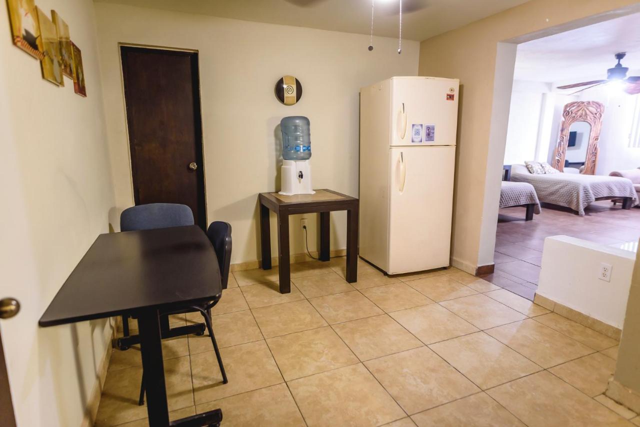 Departamento Grande Con 2 Recamaras Con Aire 5 Camas Wifi 115Mb, Cocina .Cochera Techada, #4 巴耶斯城 外观 照片